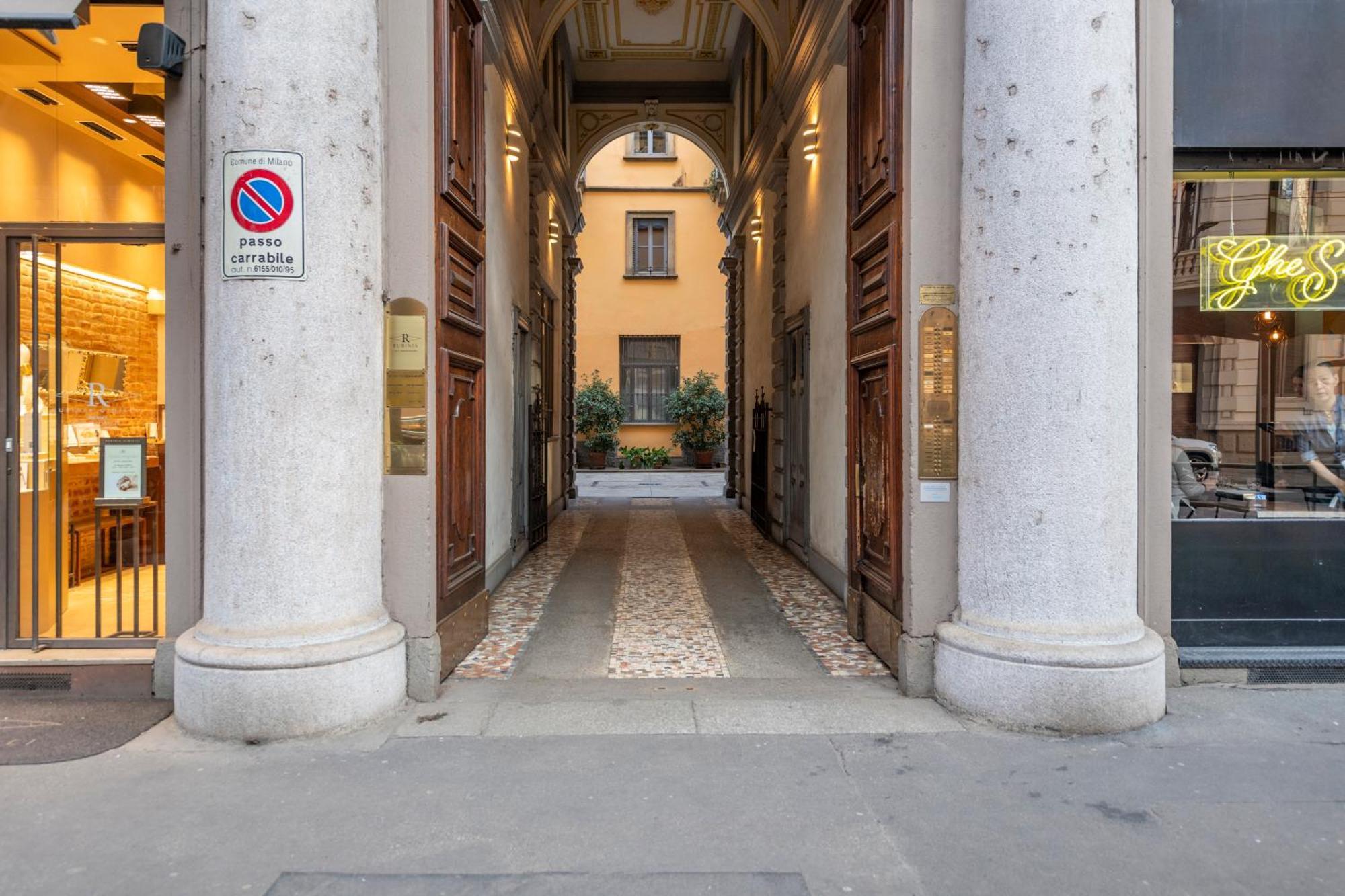 Bright Mini Studio In The Heart Of Milán Exterior foto