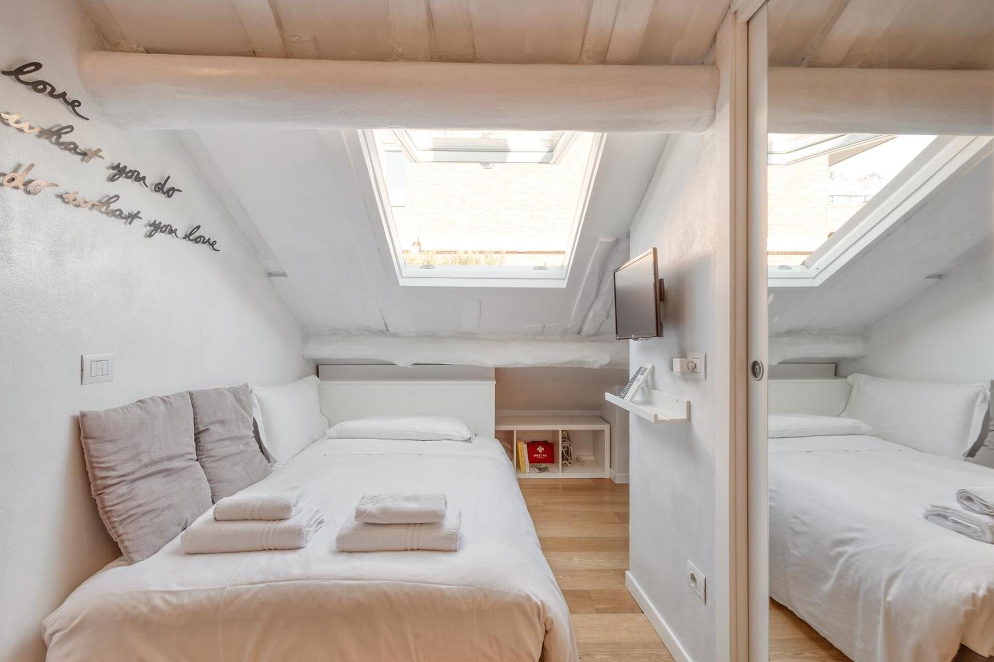 Bright Mini Studio In The Heart Of Milán Exterior foto