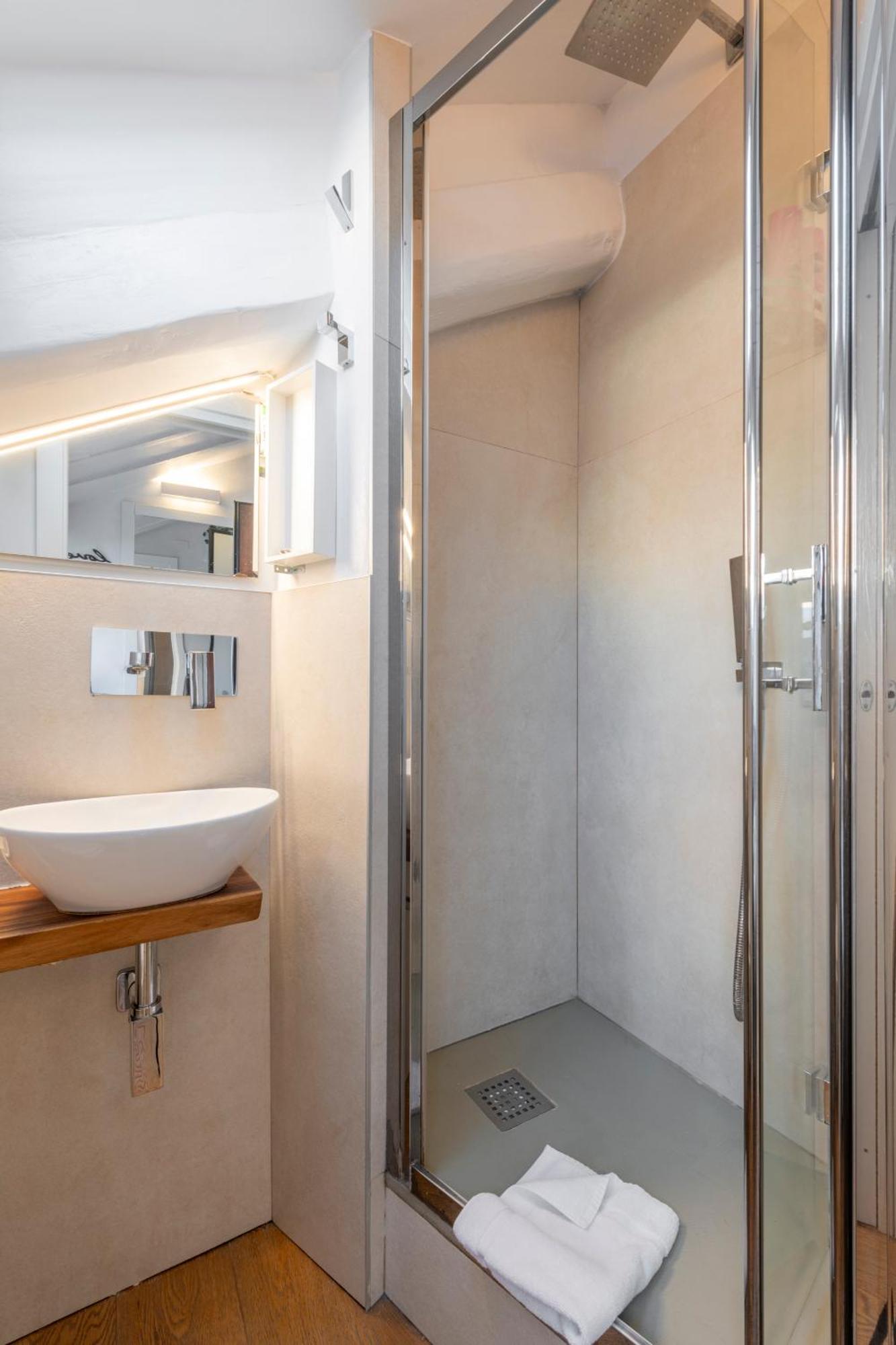 Bright Mini Studio In The Heart Of Milán Exterior foto